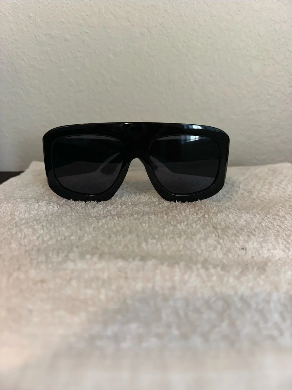 SHEIN Black Oversized Square Women's Sunglasses